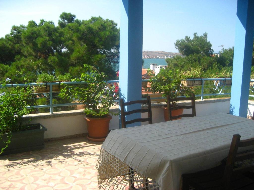 Mavi Pension Hotell Ayvalı Exteriör bild