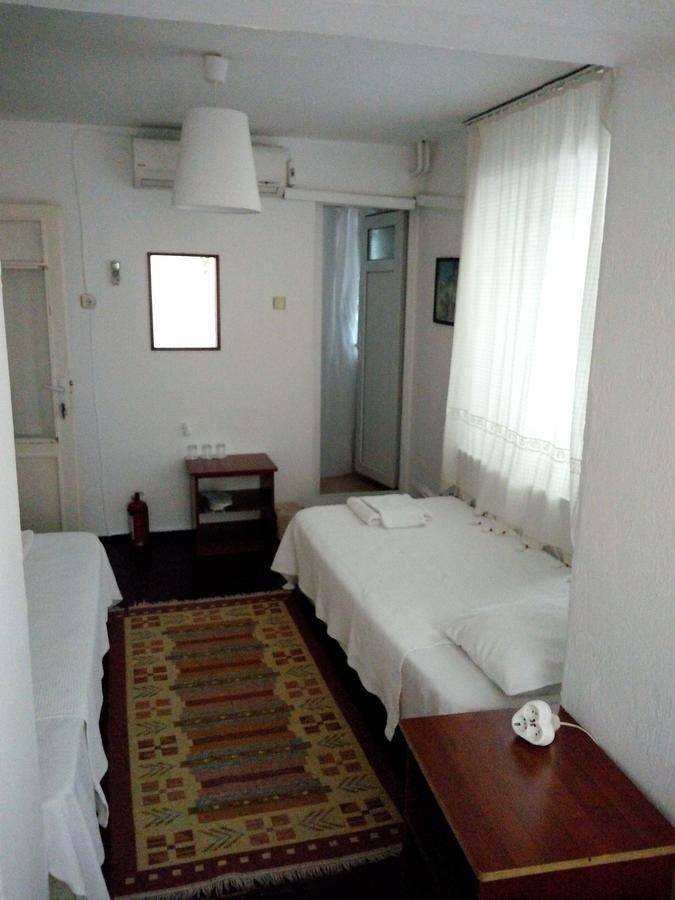 Mavi Pension Hotell Ayvalı Exteriör bild