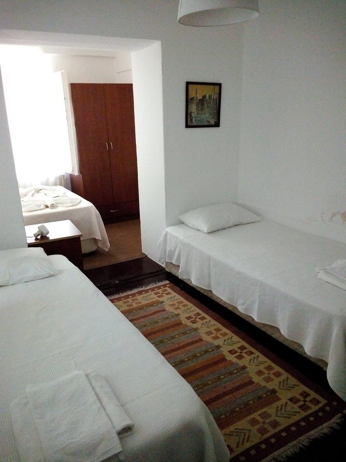 Mavi Pension Hotell Ayvalı Exteriör bild