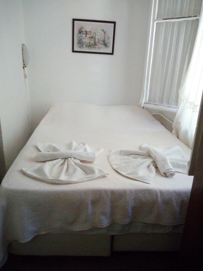 Mavi Pension Hotell Ayvalı Exteriör bild